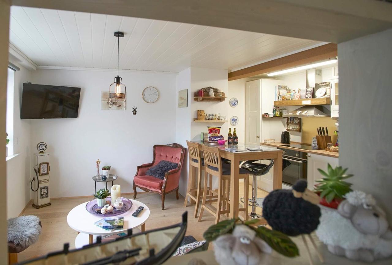 Romantic Klaksvik Apartment Exteriör bild